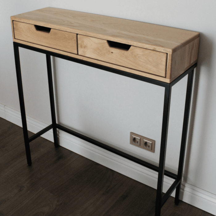 SONIA – Konsolbord i massivt egetræ 100x90x25
