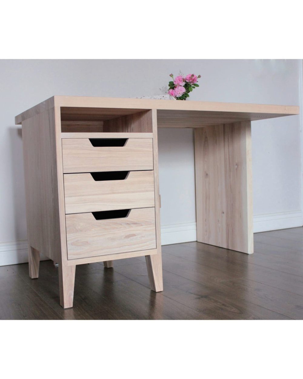 Lys asketræ skrivebord 78x130x80